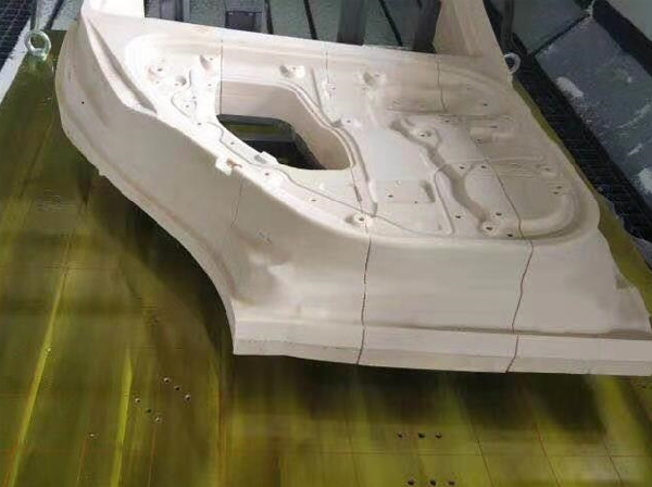 최신 회사 사례 고객은 자동차 검사 도구로 고밀도 1.67을 사용합니다.